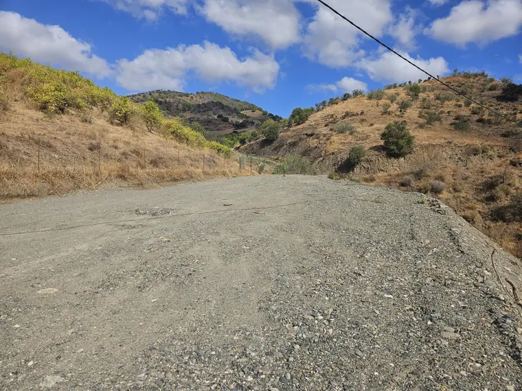 For sale: a beautiful 11,396 m² plot with newly pl