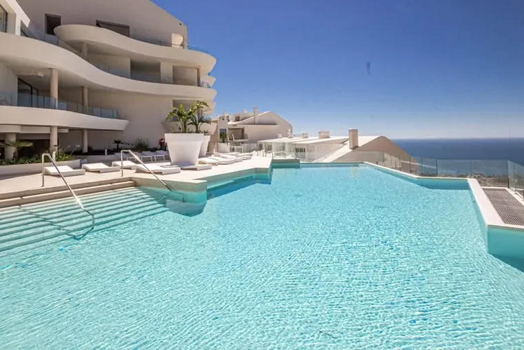 THIS IS WHERE THE BUILDING ENDS
