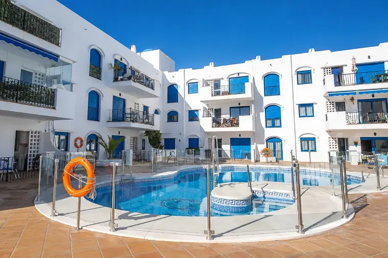 UNBEATABLE LOCATION / VALID TOURIST LICENCE/ EXCELLENT INVESTMENT OPPORTUNITY