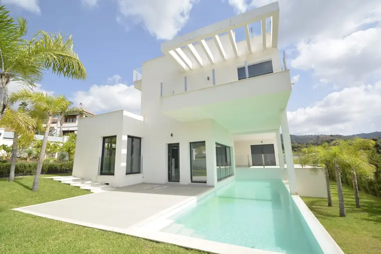 A fantastic villa built in a contemporary style to