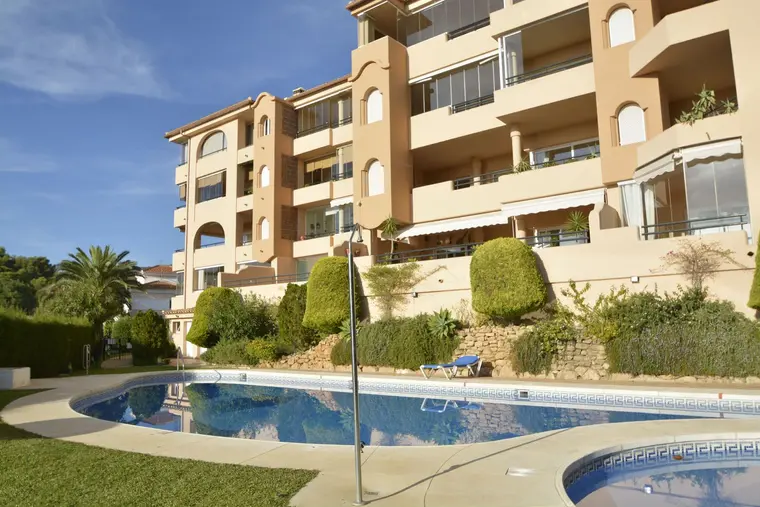 Fantastic penthouse with golf and sea views. This