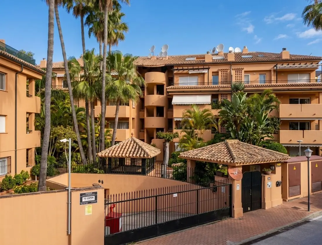 Elegante apartamento en Alicate Playa, Marbella Este